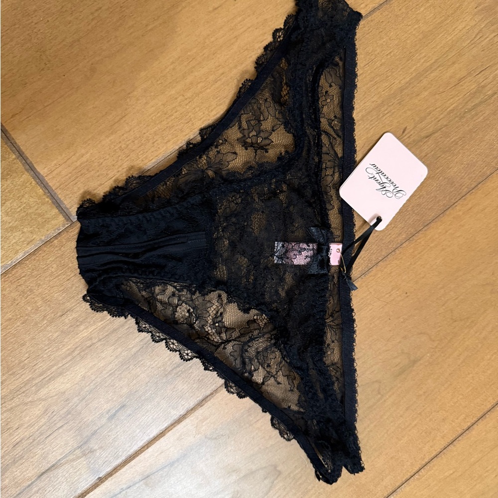 Agent Provocateur Black Lace Panties Floral Scalloped Design